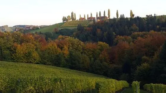 Lanzl بيت للعطل *