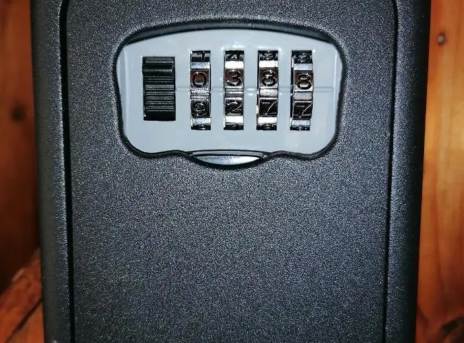 Lanzl بيت للعطل *